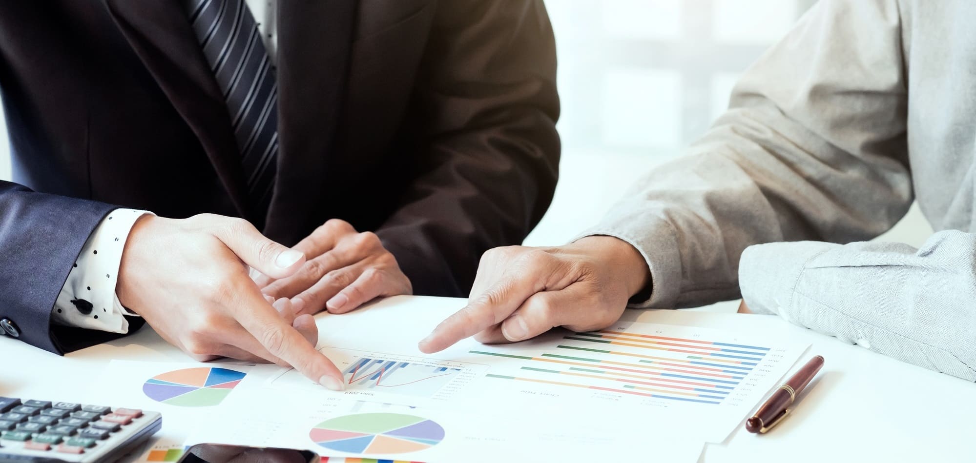 Phân tích cạnh tranh là gì? Tại sao phân tích cạnh tranh lại quan trọng?